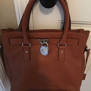 TRADE ITEM Michael Kors Authentic Hamilton Bag